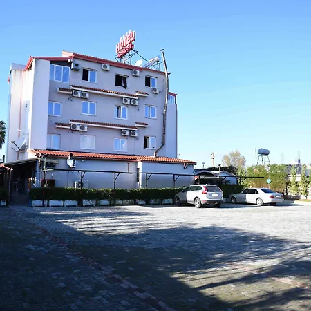 Bardhi 4* Kucove