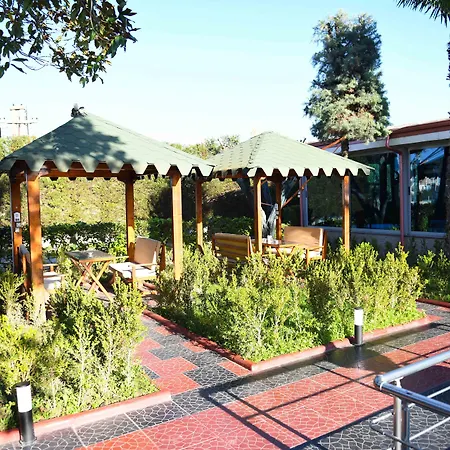 Bardhi Hotel