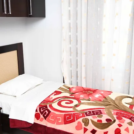 Bardhi Hotell 4*