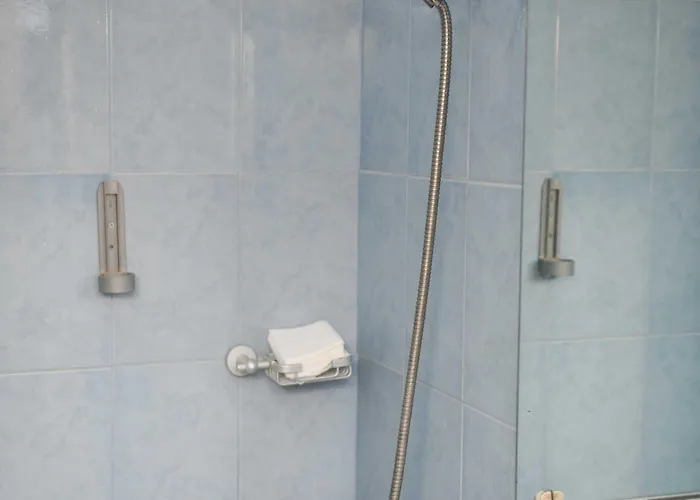 Bardhi Szálloda Kuçova